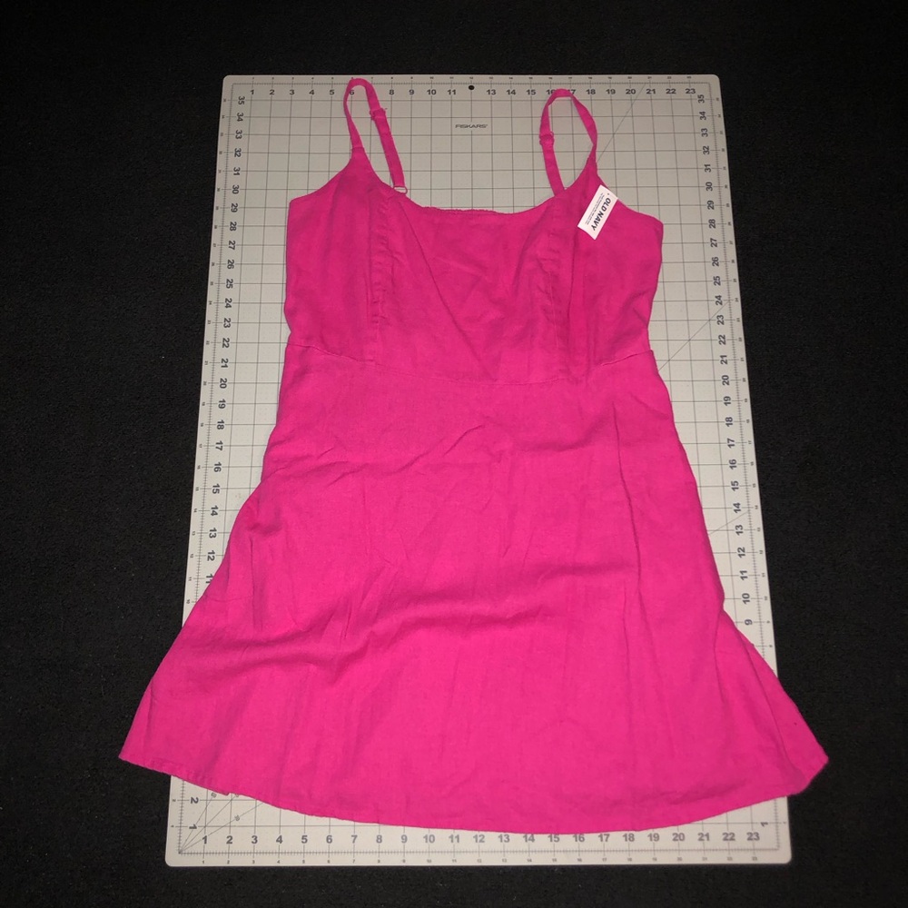 Old Navy. Blouse. Size XL. Pink Color. NWT.